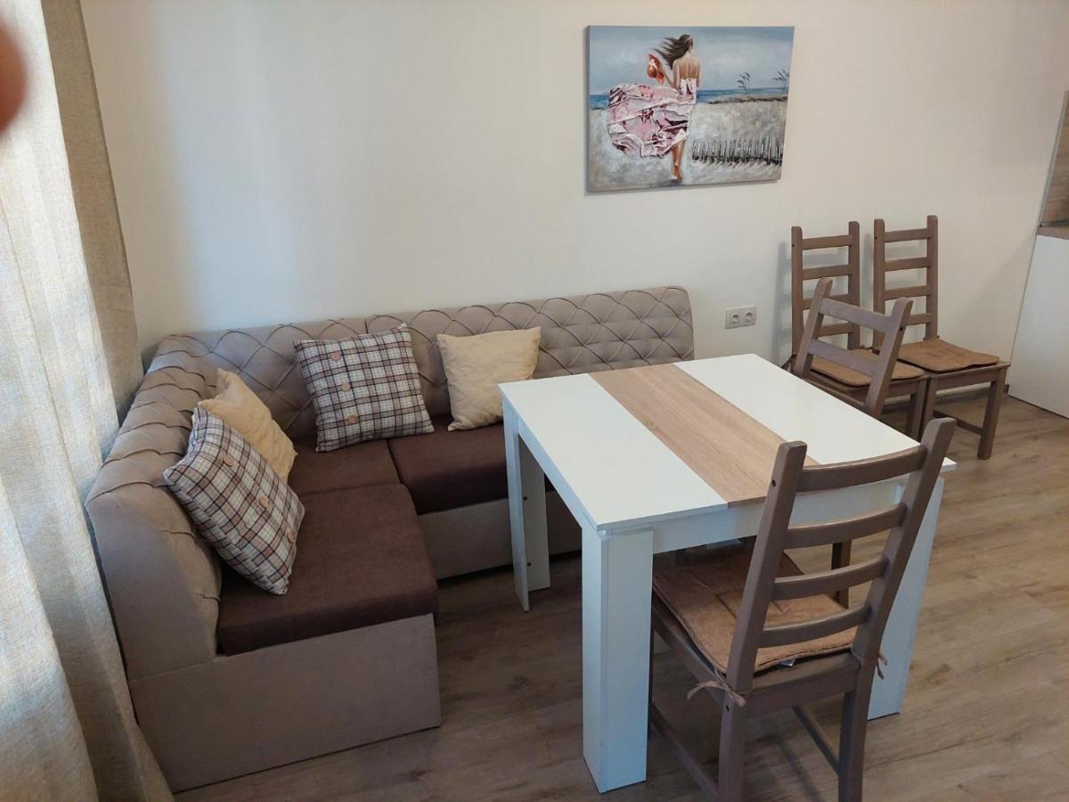 Апартаменти За Гости Делукс Burgas Stad Buitenkant foto
